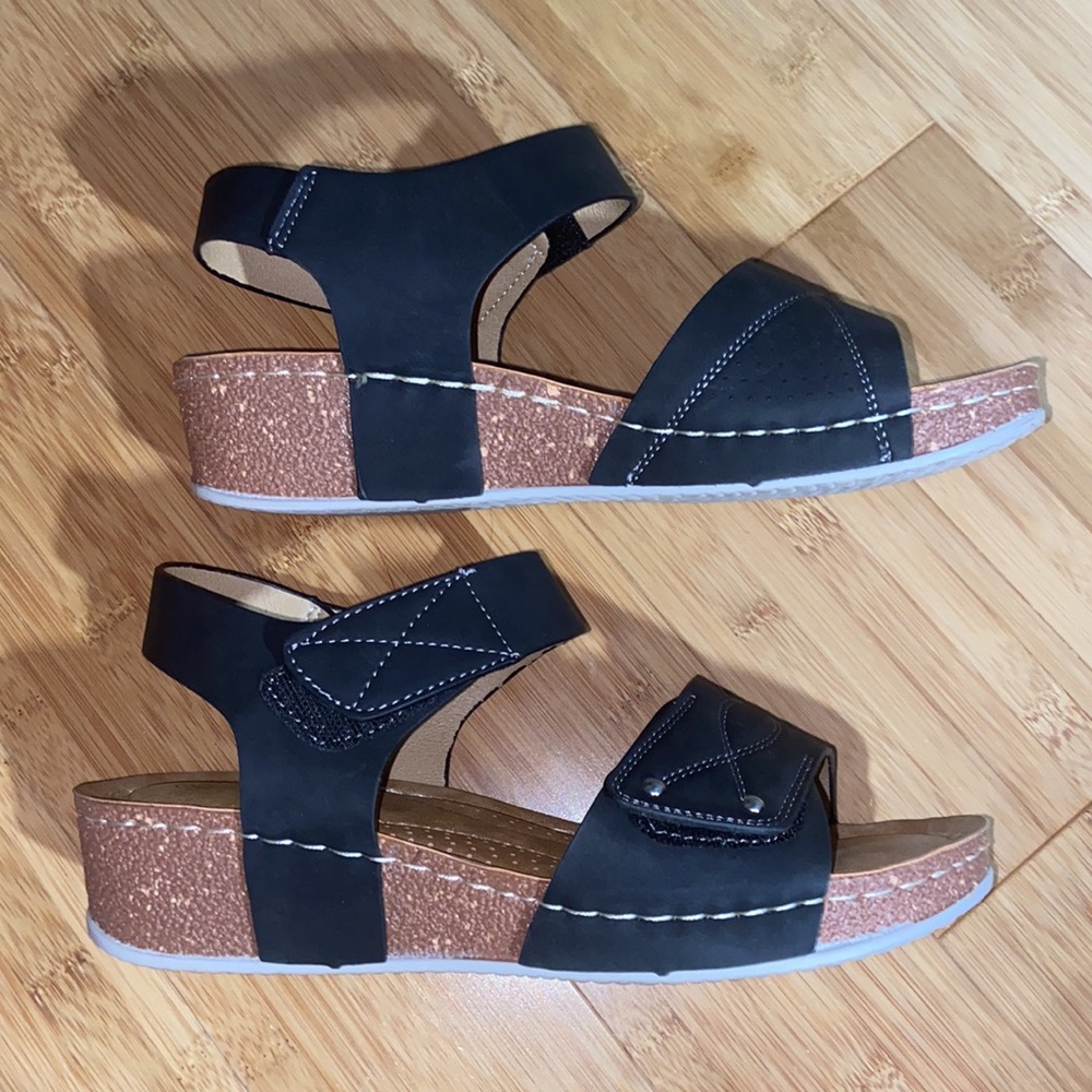 MySoft Walking Sandals